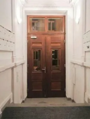 Umelecka 7