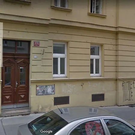 Umelecka 7 Apartment